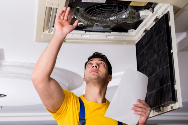 professional air conditioner maintenance and inspection